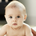 赤ちゃんモデル　蒙古斑
